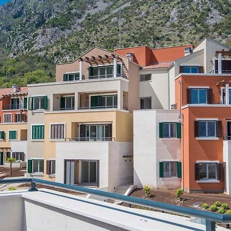 Lavender Bay Apartment C32 Donji Morinj Exterior foto
