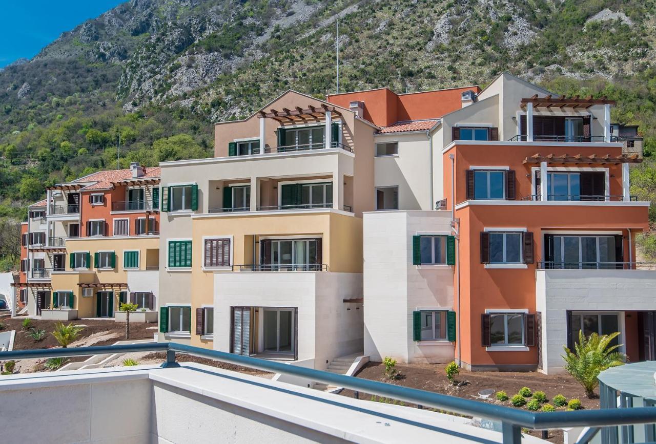 Lavender Bay Apartment C32 Donji Morinj Exterior foto